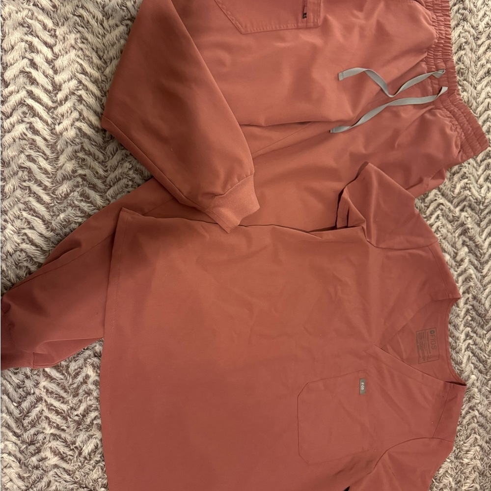 Figs Women's Scrub Set in Rust